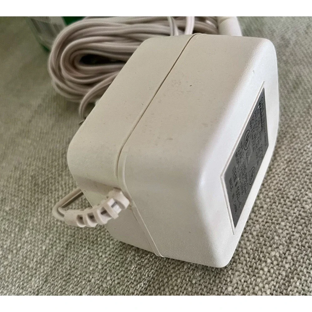 Department 56 AC/DC Adapter 2.5VDC 500mA Item 5502-6 Power Supply White